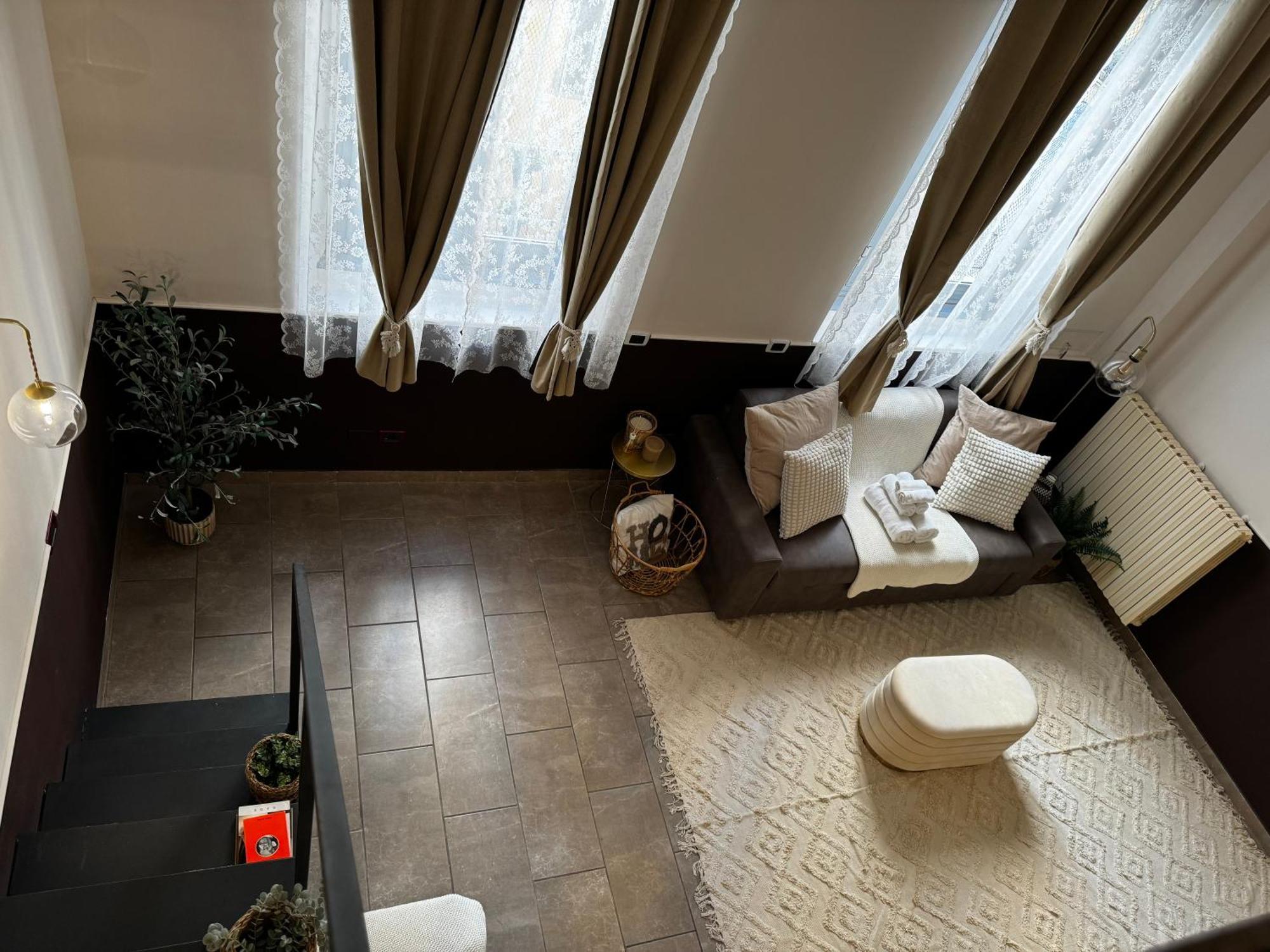 Regina Milano In Verona - Sky Tv, Wifi E Breakfast Box Apartment Bagian luar foto