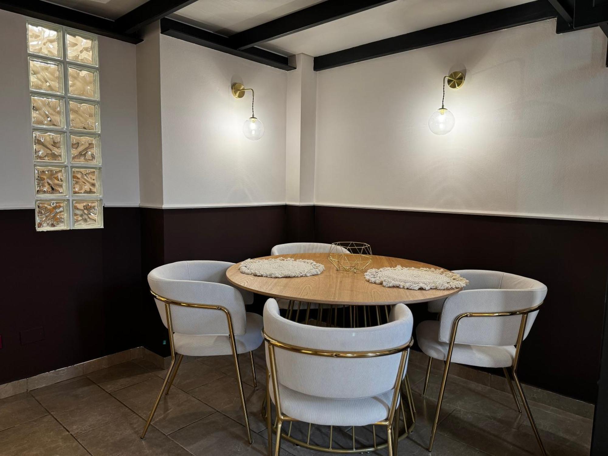 Regina Milano In Verona - Sky Tv, Wifi E Breakfast Box Apartment Bagian luar foto