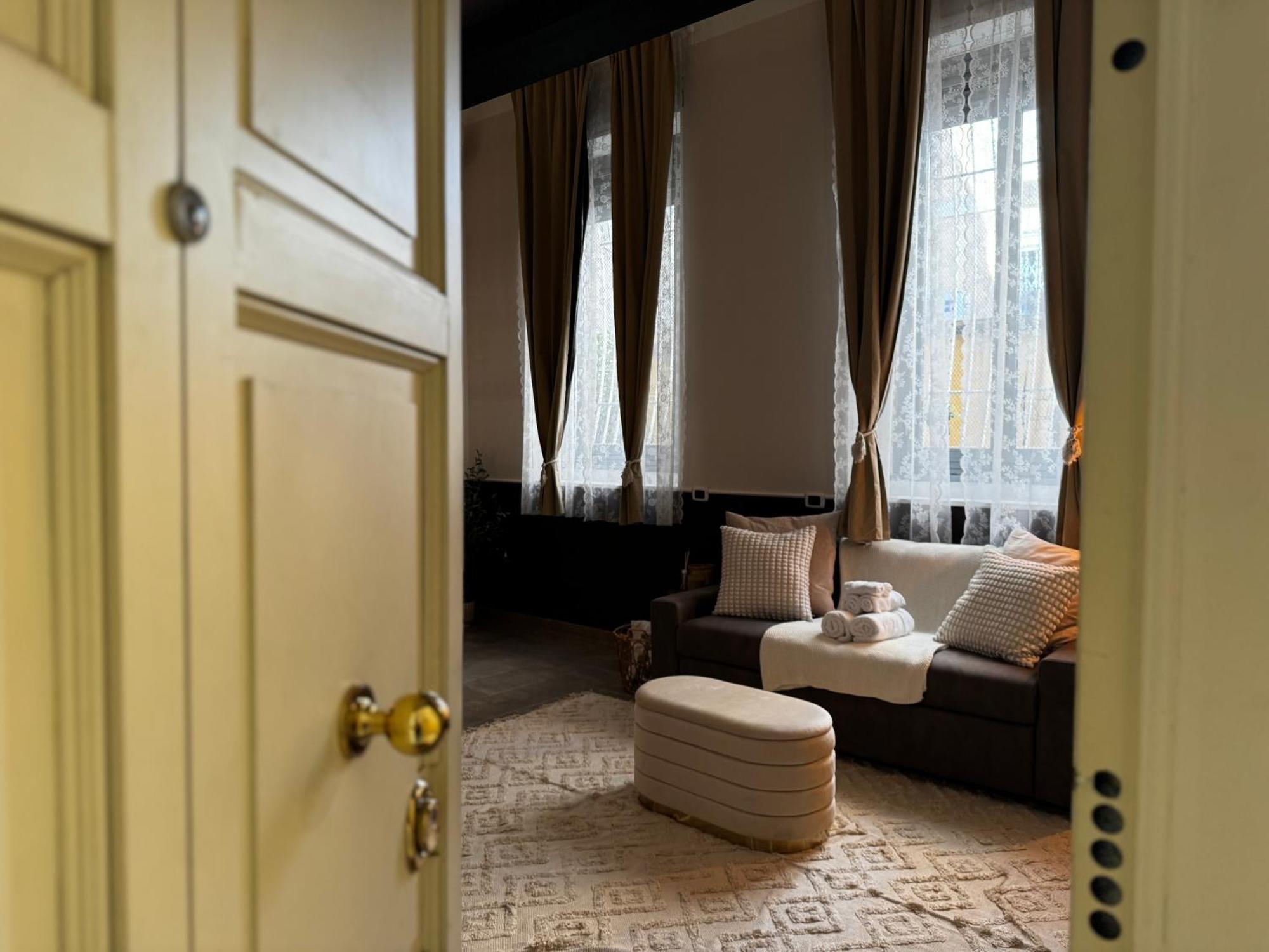Regina Milano In Verona - Sky Tv, Wifi E Breakfast Box Apartment Bagian luar foto